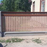 vertikaalne-varvitud-puidu-ja-varavate-paigaldus-tartus-002