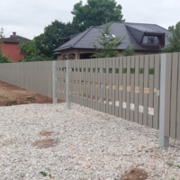 vertikaalne-lippaed-omaparase-mustriga-tartus-001