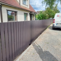 vertikaalne-varvitud-lippaed-tartus-007